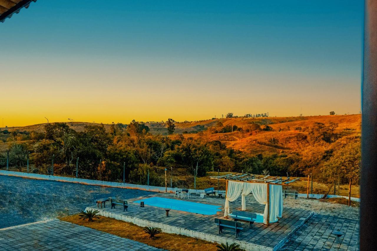 Pousada Casarao Na Serra Vargem Bonita Bagian luar foto